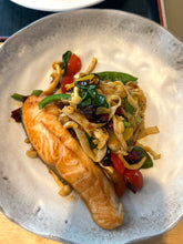 Load image into Gallery viewer, Noodle Revolution Thai Style Flat Noodles